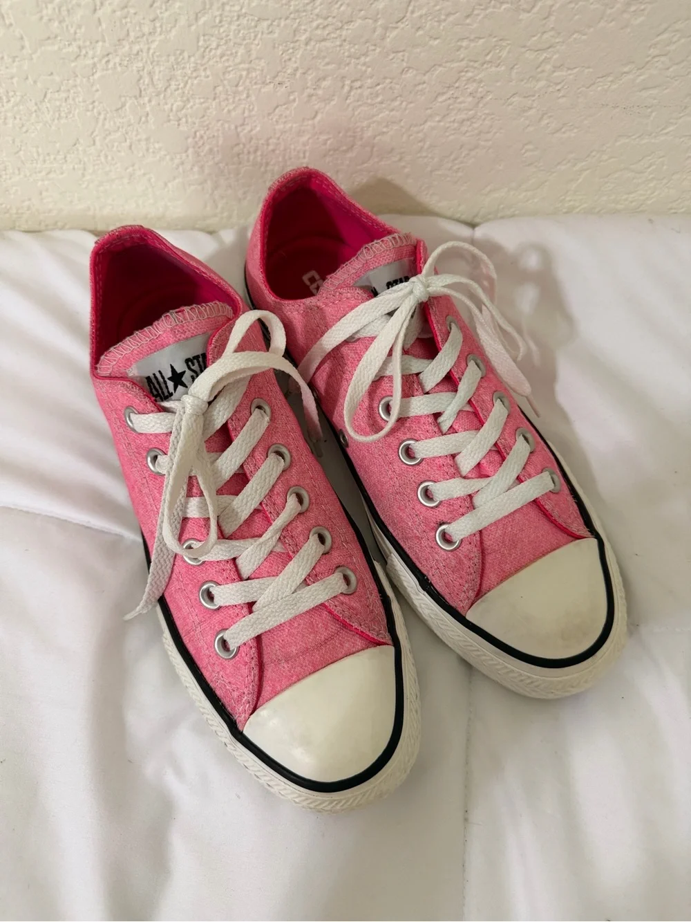 Converse Chuck Taylor All-Star Low Top Sneakers in Light Pink - Picture 3 of 8
